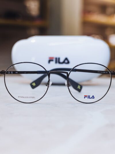 Armação de Óculos Masculina FILA em Stainless Steel - Cor: Preto/grafite - Formato: Redondo, levemente ovalado - VFI71708DR